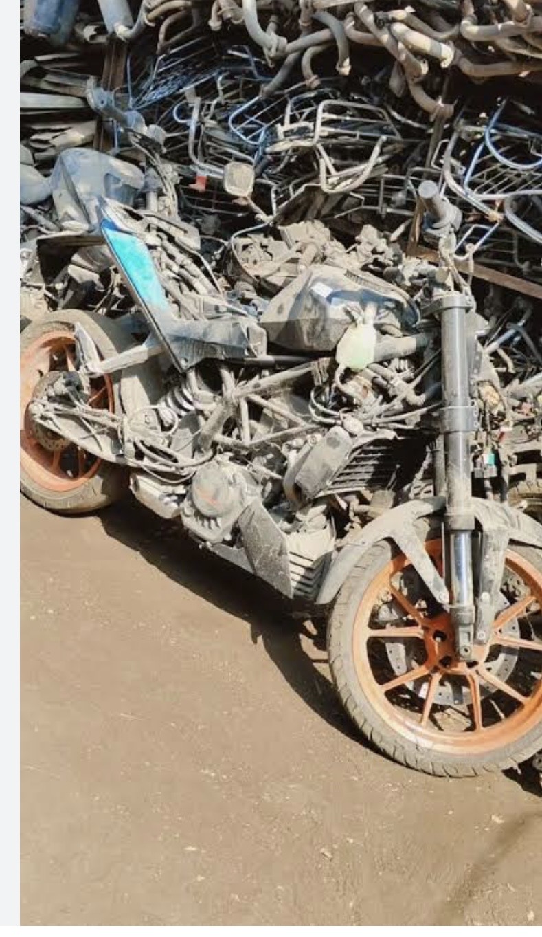 KTM Duke 390 Scrap Bike
